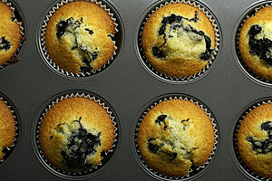 Klicka på bilden för större version

Namn: muffins.jpg
Visningar: 88
Storlek: 280,3 KB
ID: 2340664