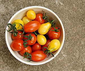 Klicka på bilden för större version

Namn: tomato5.jpg
Visningar: 103
Storlek: 292,7 KB
ID: 2341654