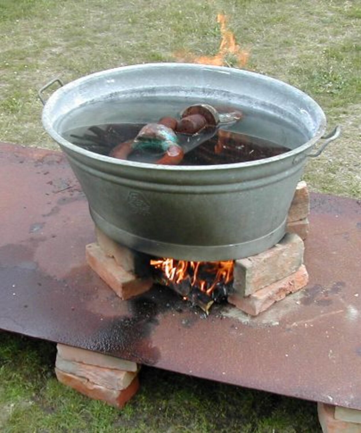 Storkok av alrötter i 100-liters zinkbalja!